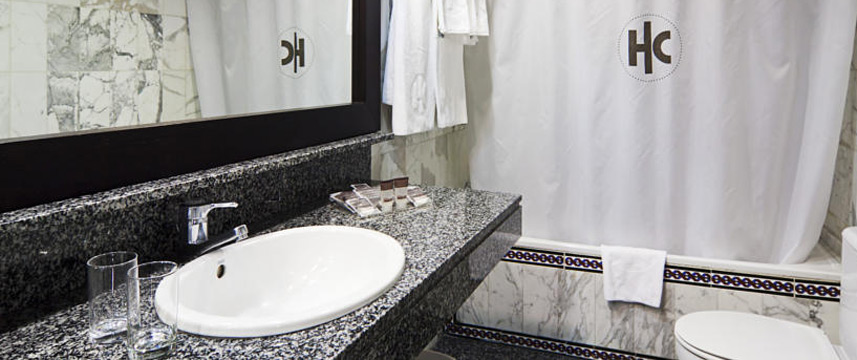 Catalonia Santa Justa - Bathroom